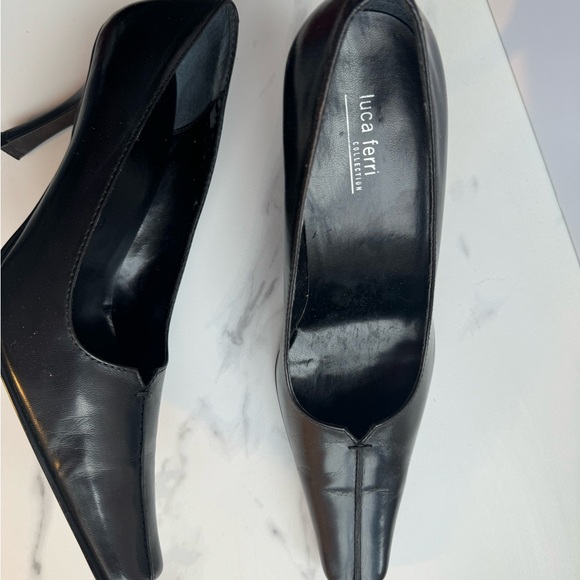 Luca Ferri black leather pumps size 9 - Picture 3 of 6
